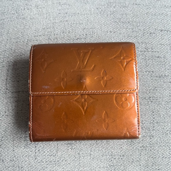 Louis Vuitton Bronze Brown Vernis Elise wallet.